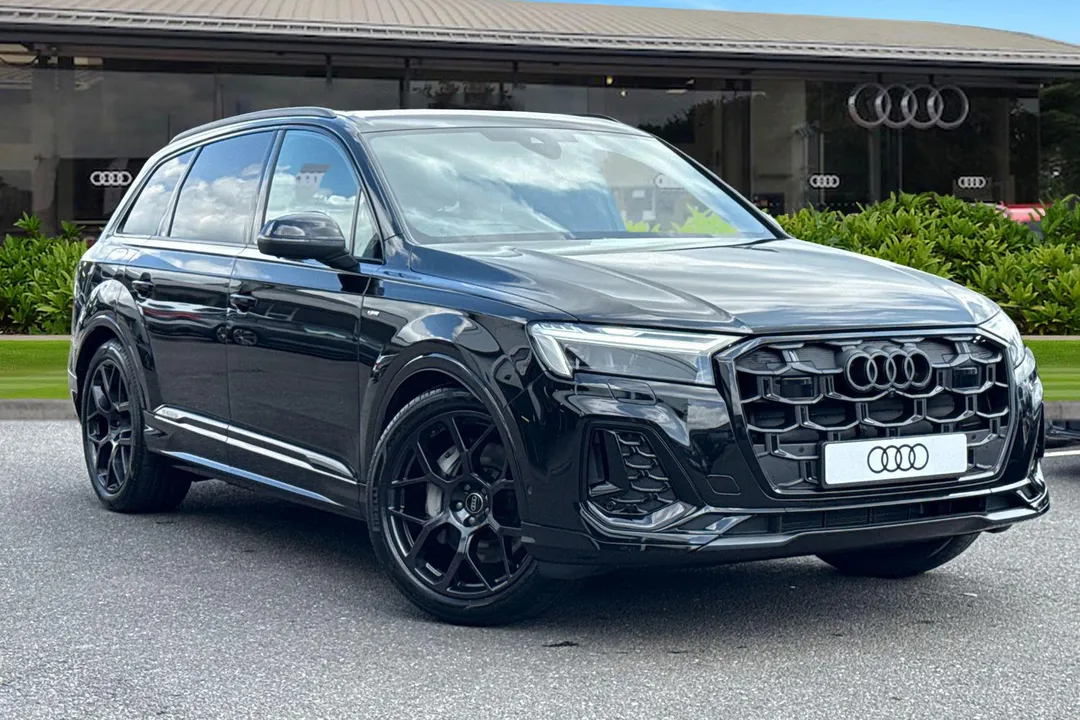 Audi Q7 video thumbnail