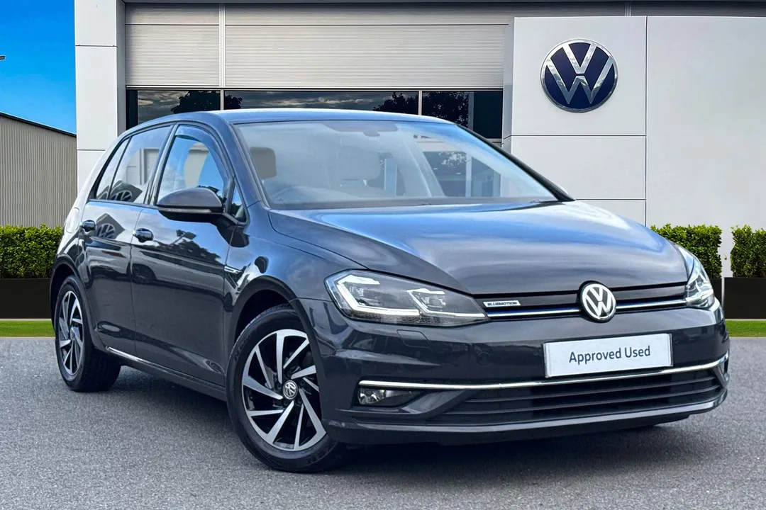 Volkswagen Golf video thumbnail