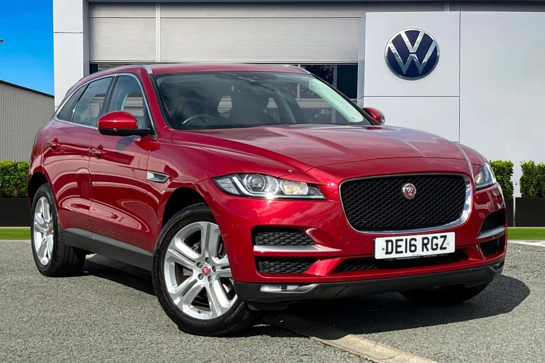 Jaguar F-Pace video thumbnail