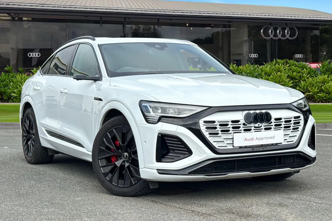 Audi Q8 e-tron video thumbnail