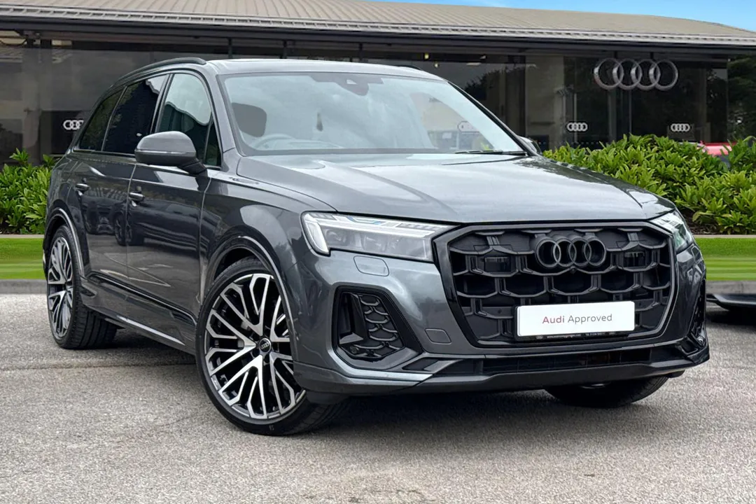 Audi Q7 video thumbnail