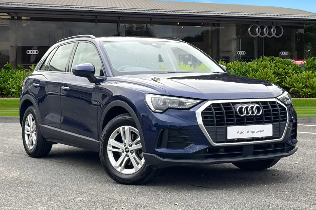 Audi Q3 video thumbnail