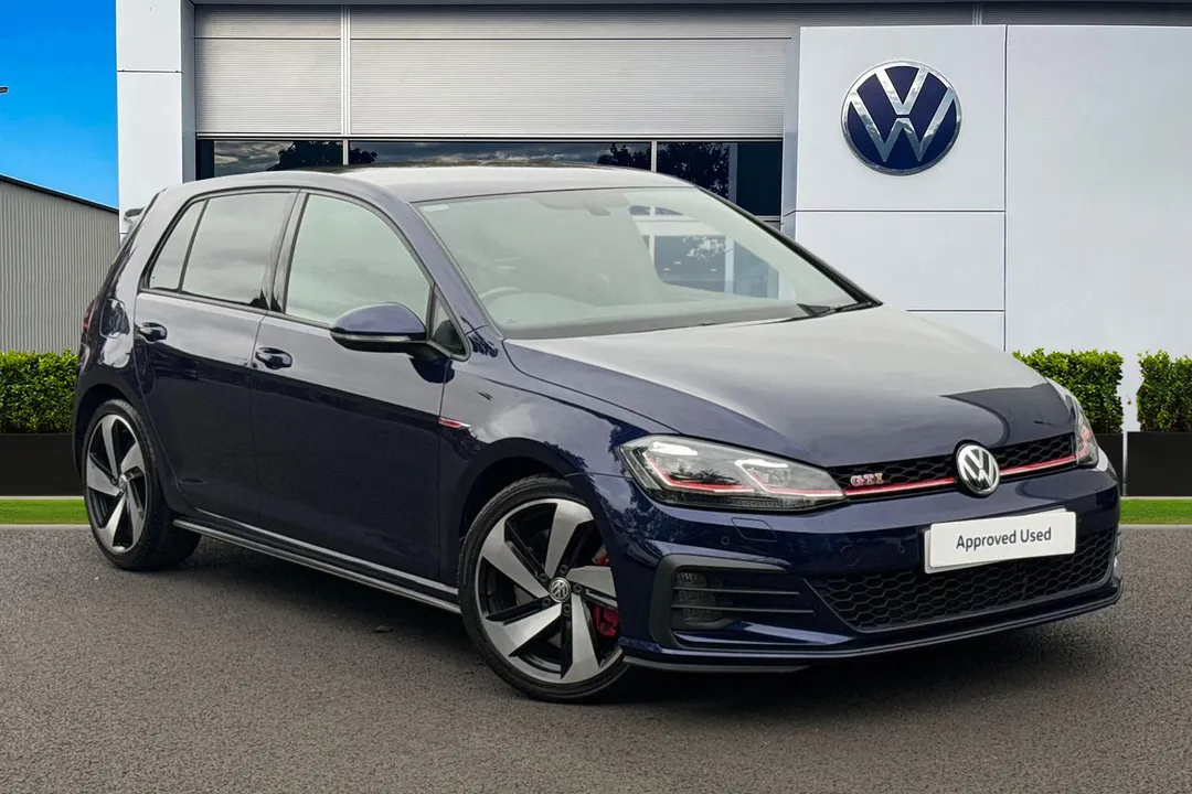 Volkswagen Golf video thumbnail