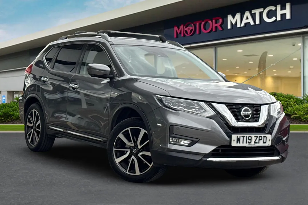 Nissan X-Trail video thumbnail