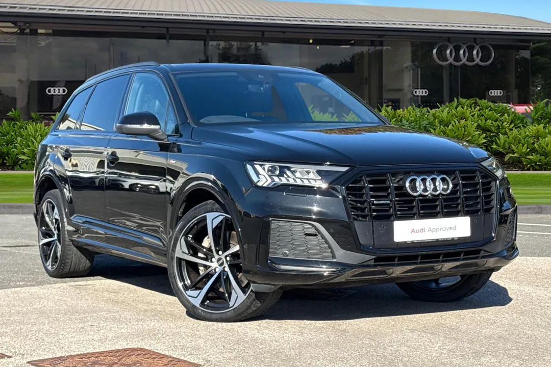 Audi Q7 video thumbnail