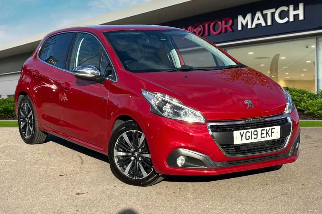 PEUGEOT 208 video thumbnail