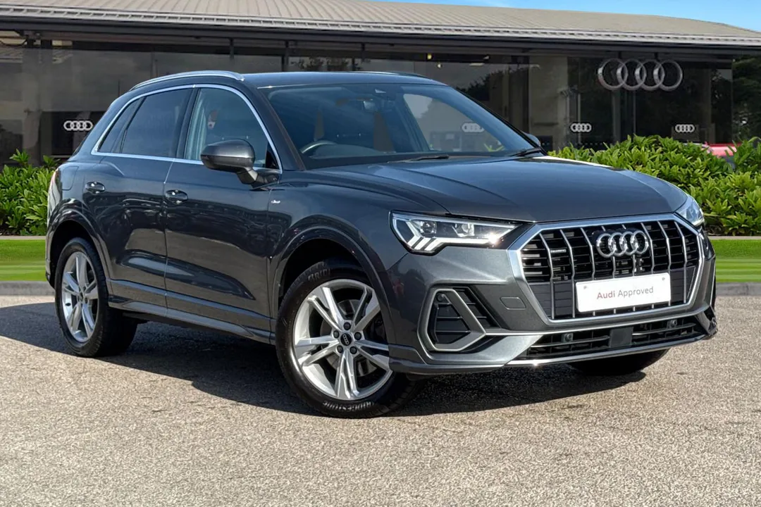 Audi Q3 video thumbnail