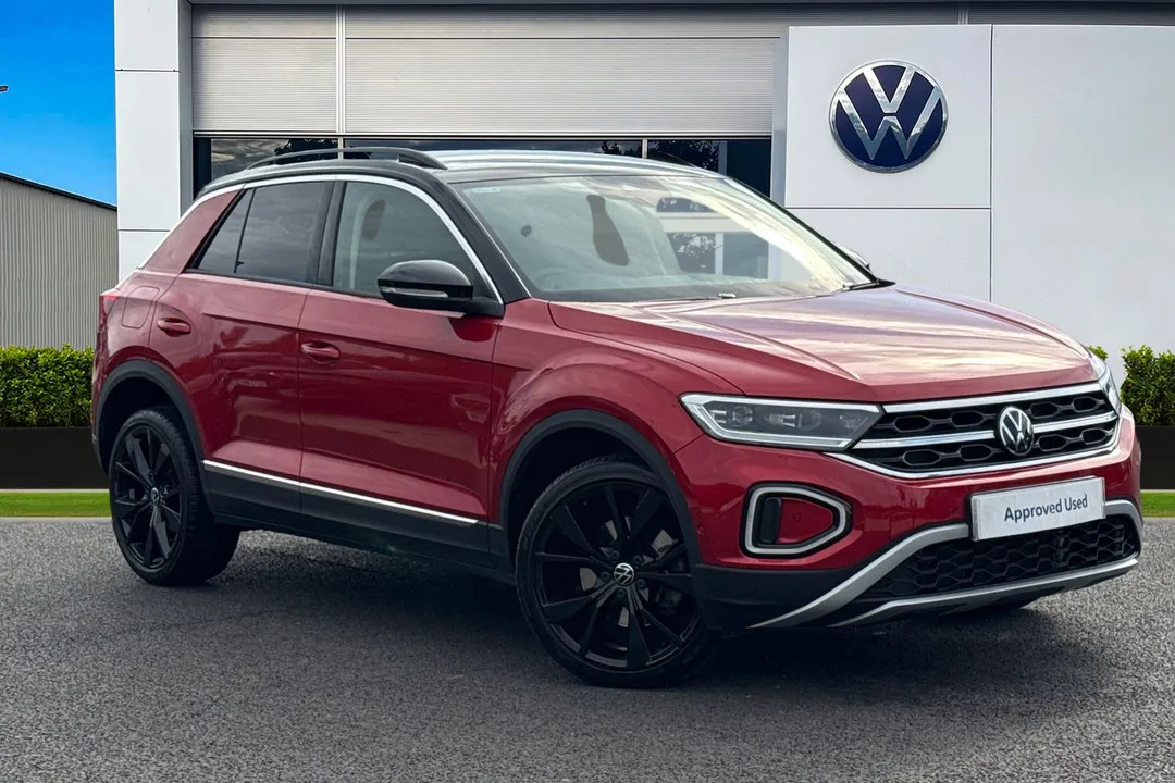 Volkswagen T-Roc video thumbnail