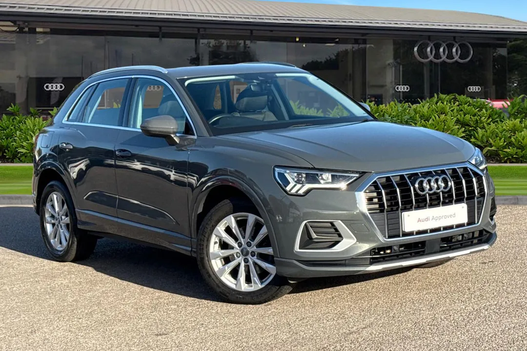 Audi Q3 video thumbnail