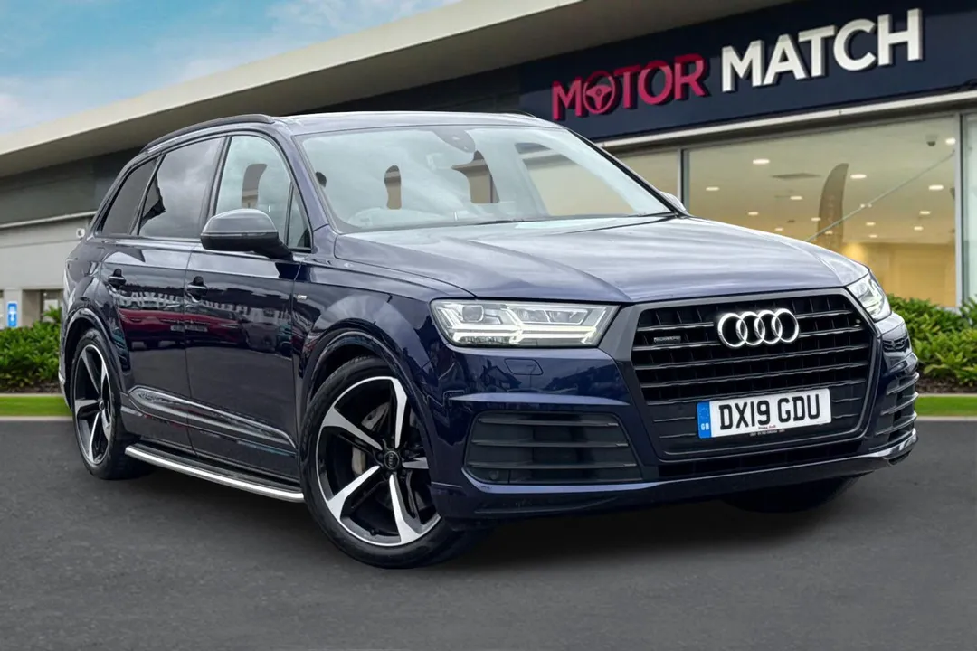 Audi Q7 video thumbnail