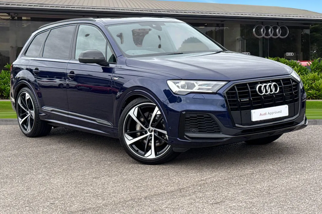 Audi Q7 video thumbnail