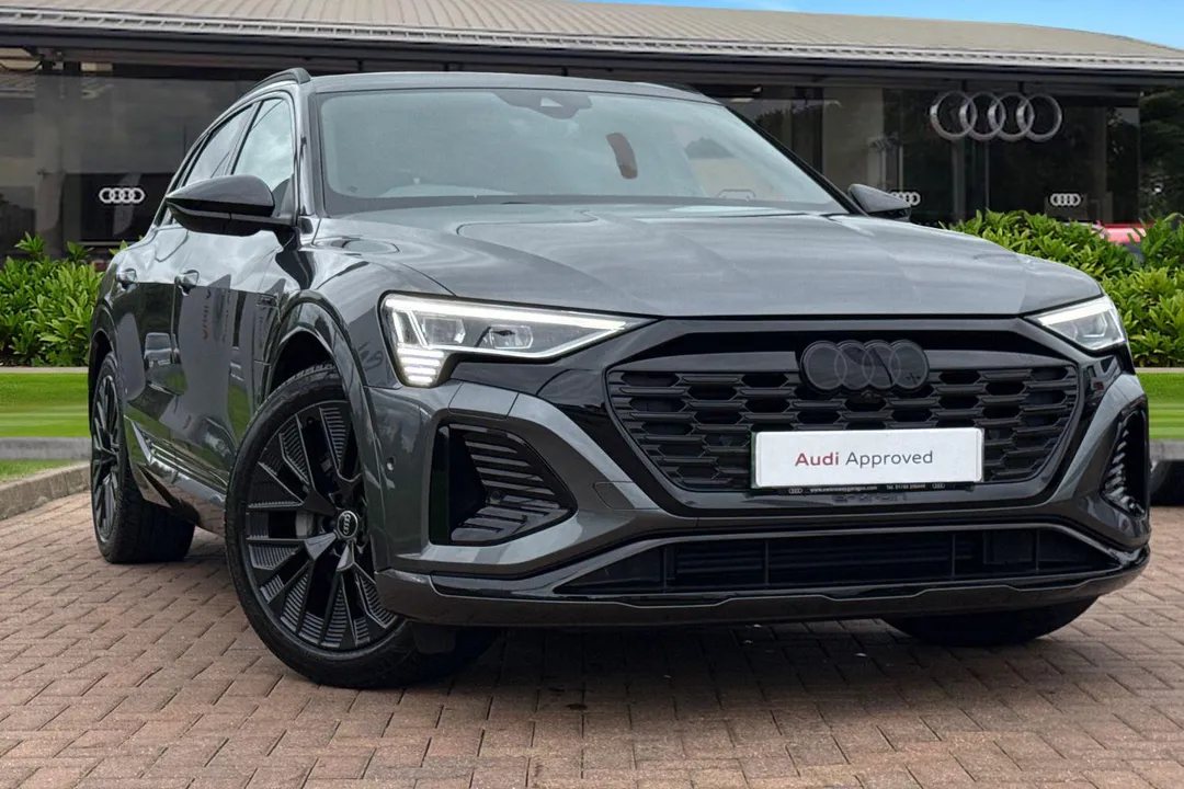 Audi Q8 e-tron video thumbnail