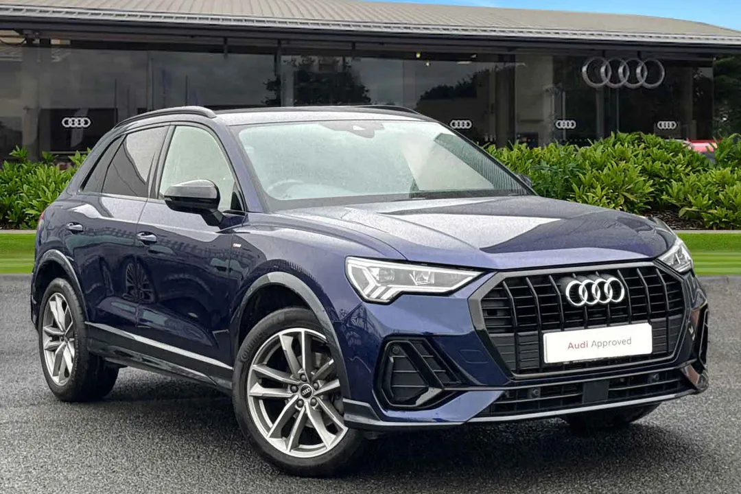 Audi Q3 video thumbnail