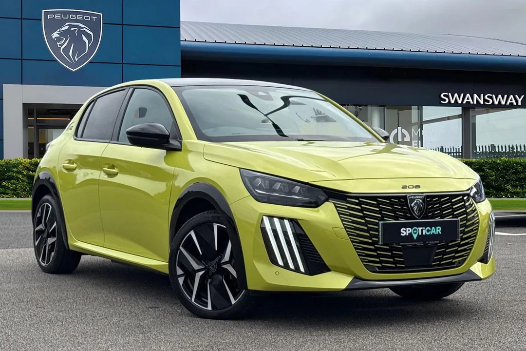 PEUGEOT e-208 video thumbnail