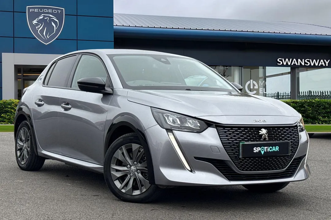 PEUGEOT e-208 video thumbnail