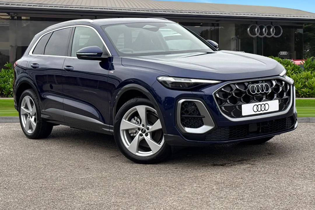 Audi Q5 video thumbnail