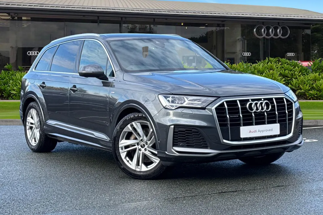 Audi Q7 video thumbnail