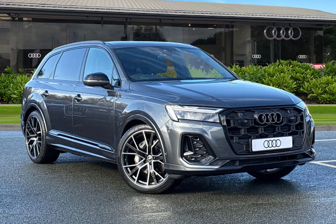 Audi Q7 video thumbnail