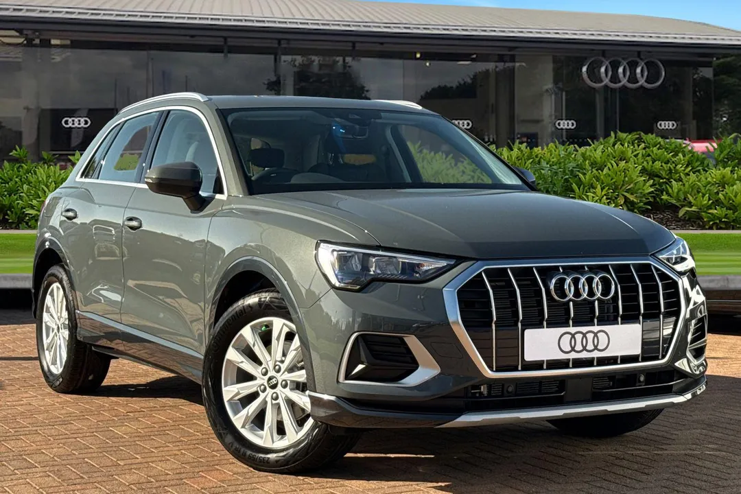 Audi Q3 video thumbnail