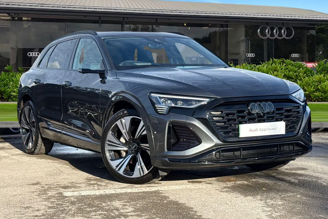 Audi Q8 e-tron video thumbnail