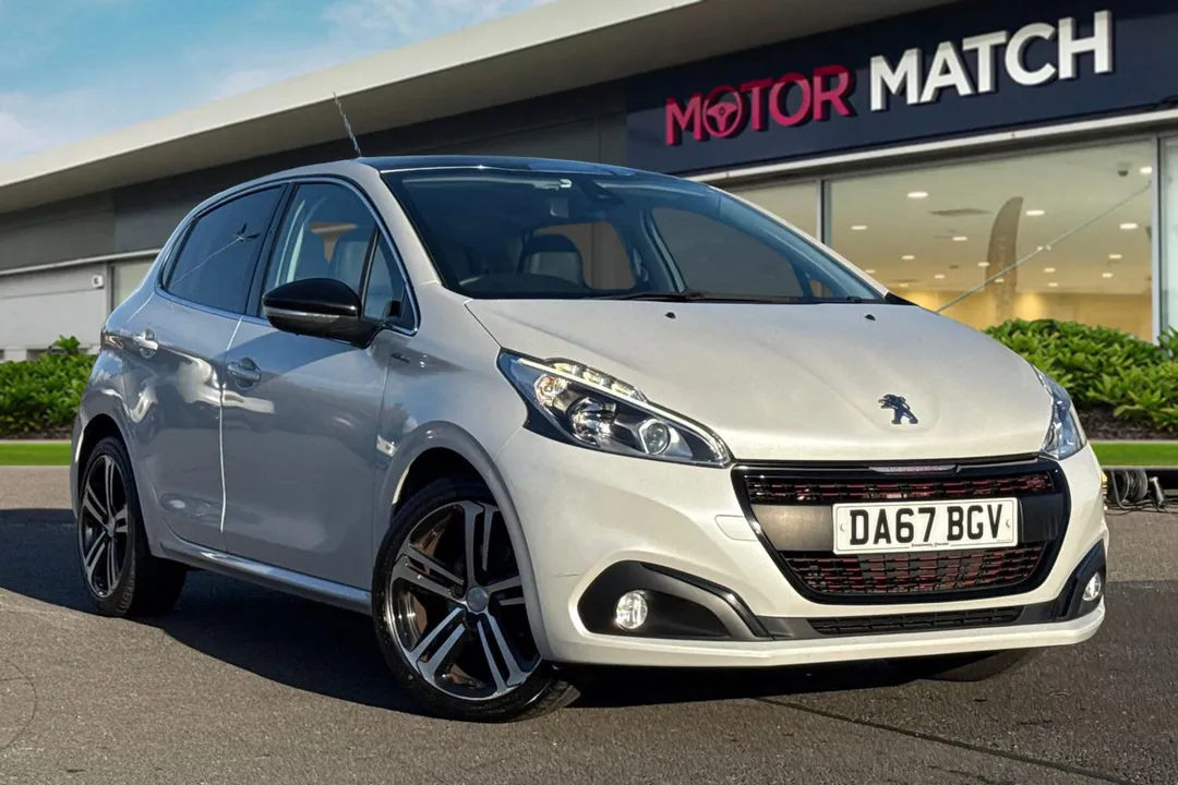 PEUGEOT 208 video thumbnail