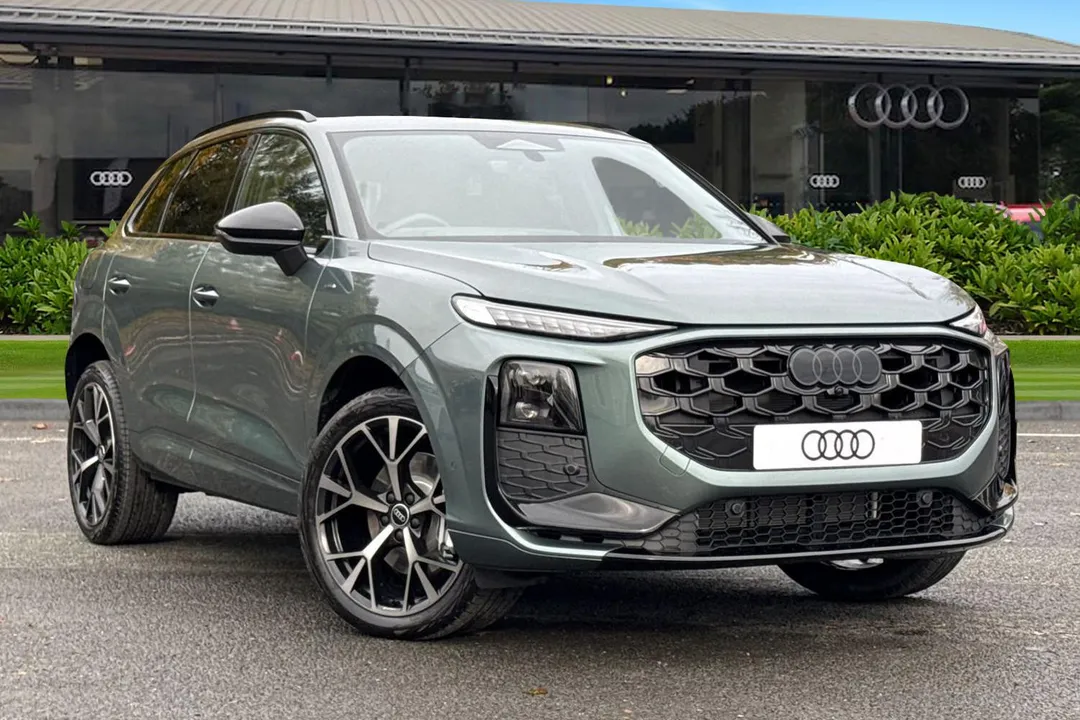 Audi Q3 video thumbnail