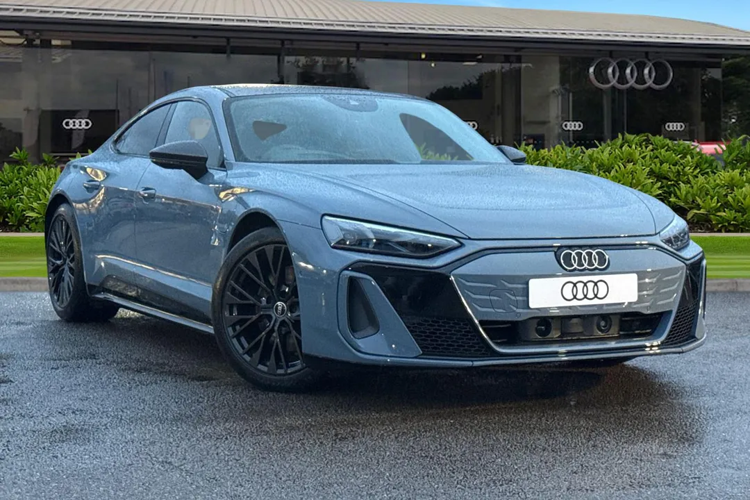 Audi e-tron GT video thumbnail