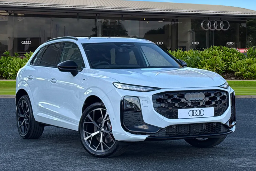 Audi Q3 video thumbnail