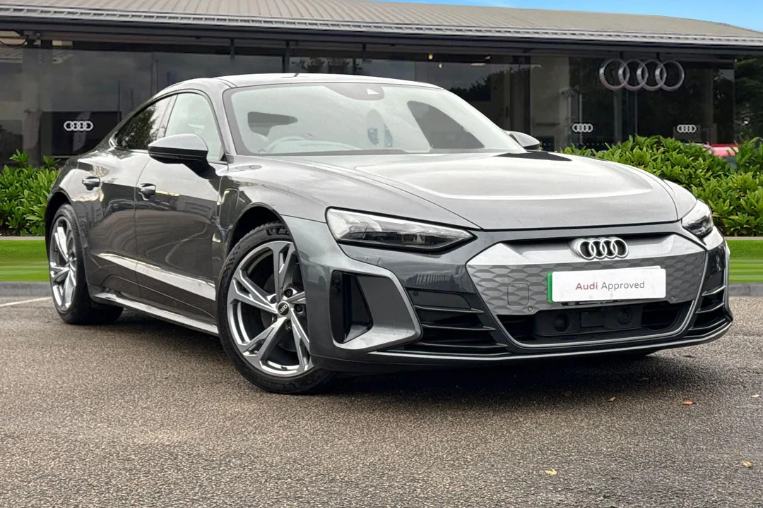 Audi e-tron GT video thumbnail