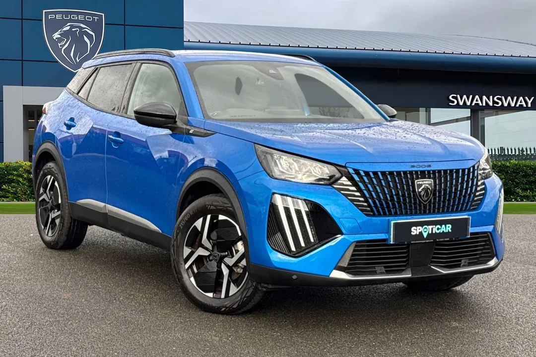 PEUGEOT e-2008 video thumbnail