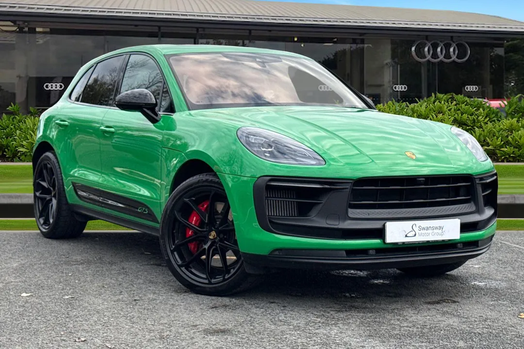 Porsche Macan video thumbnail