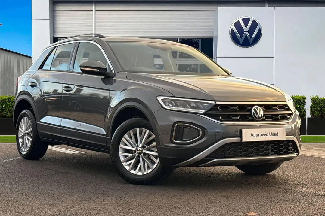 Volkswagen T-Roc video thumbnail