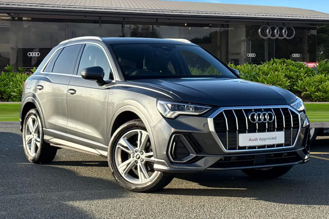 Audi Q3 video thumbnail