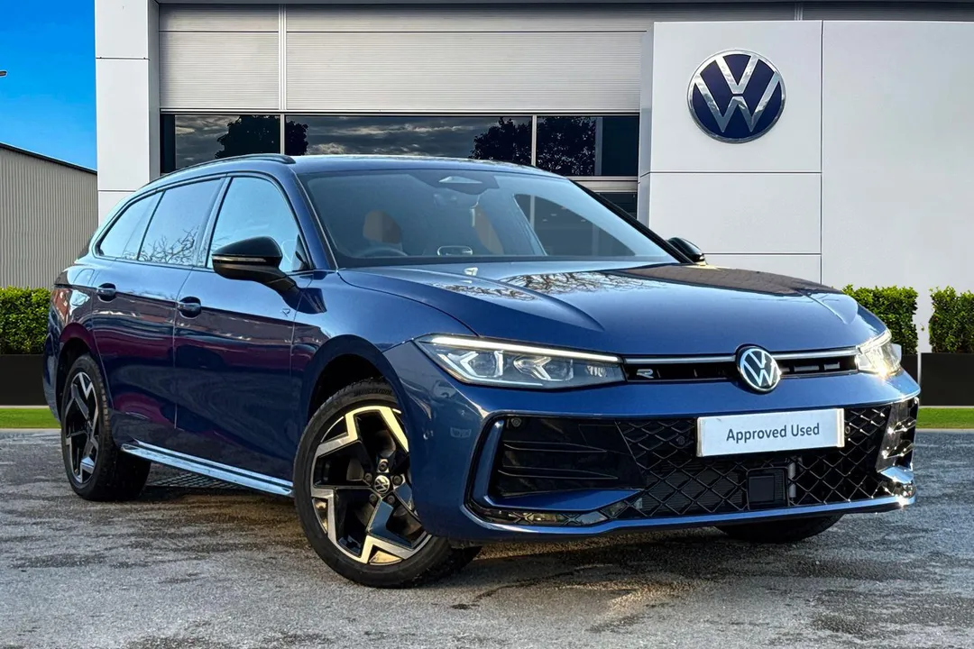 Volkswagen Passat video thumbnail