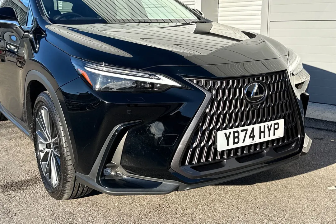 YB74HYP Lexus Nx 2.5 350h Takumi E-CVT FWD Euro 6 (s/s) 5dr in