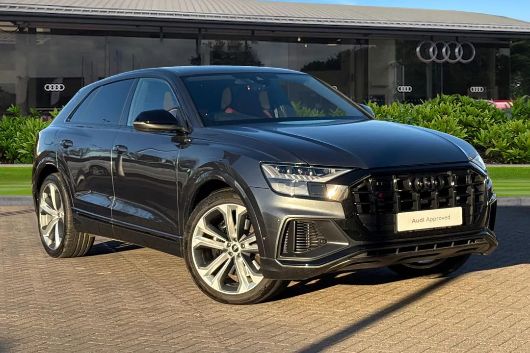 Audi SQ8 video thumbnail