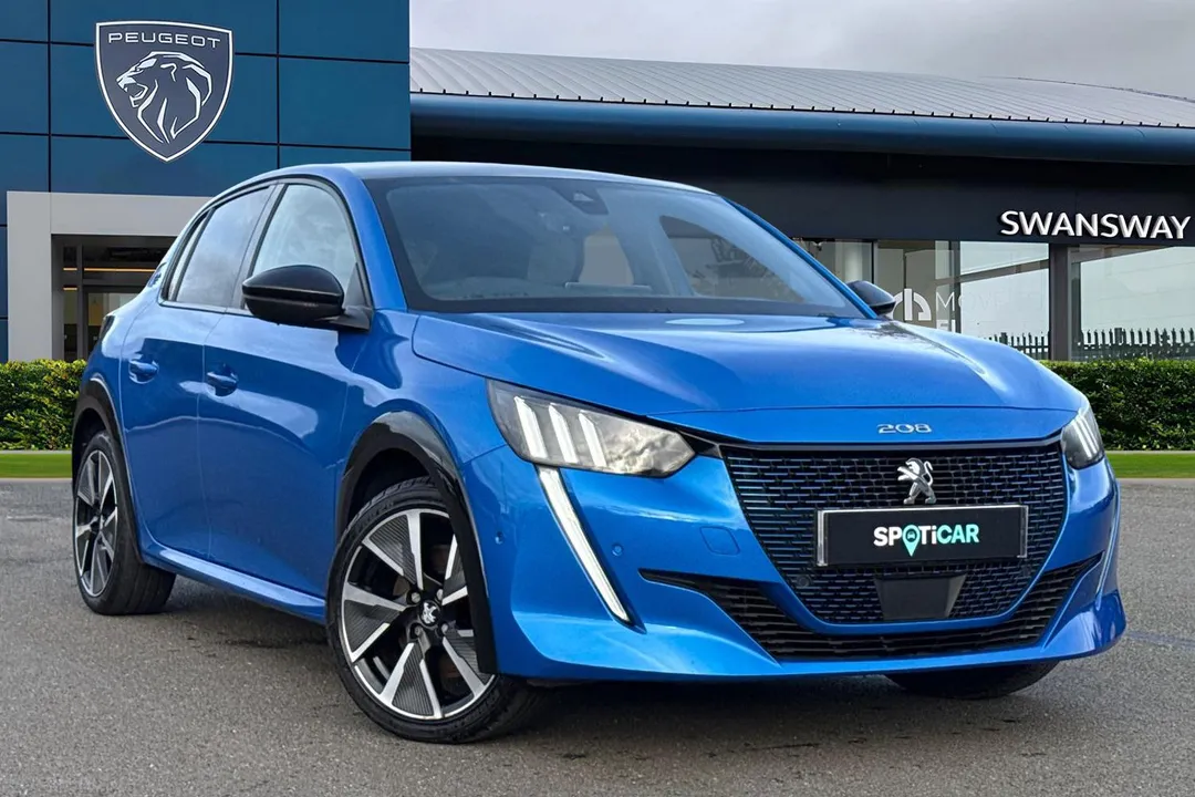 PEUGEOT e-208 video thumbnail