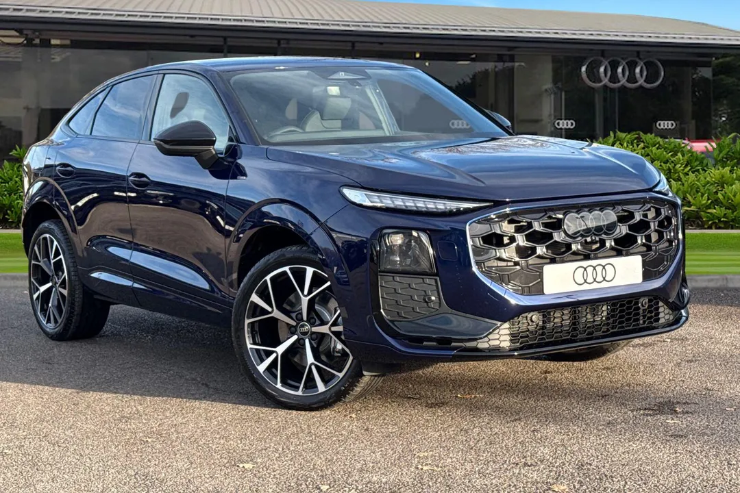 Audi Q3 video thumbnail