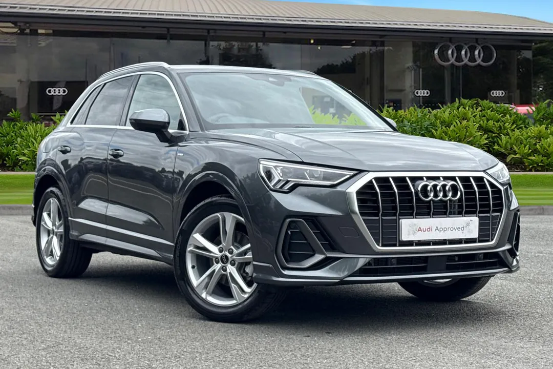 Audi Q3 video thumbnail
