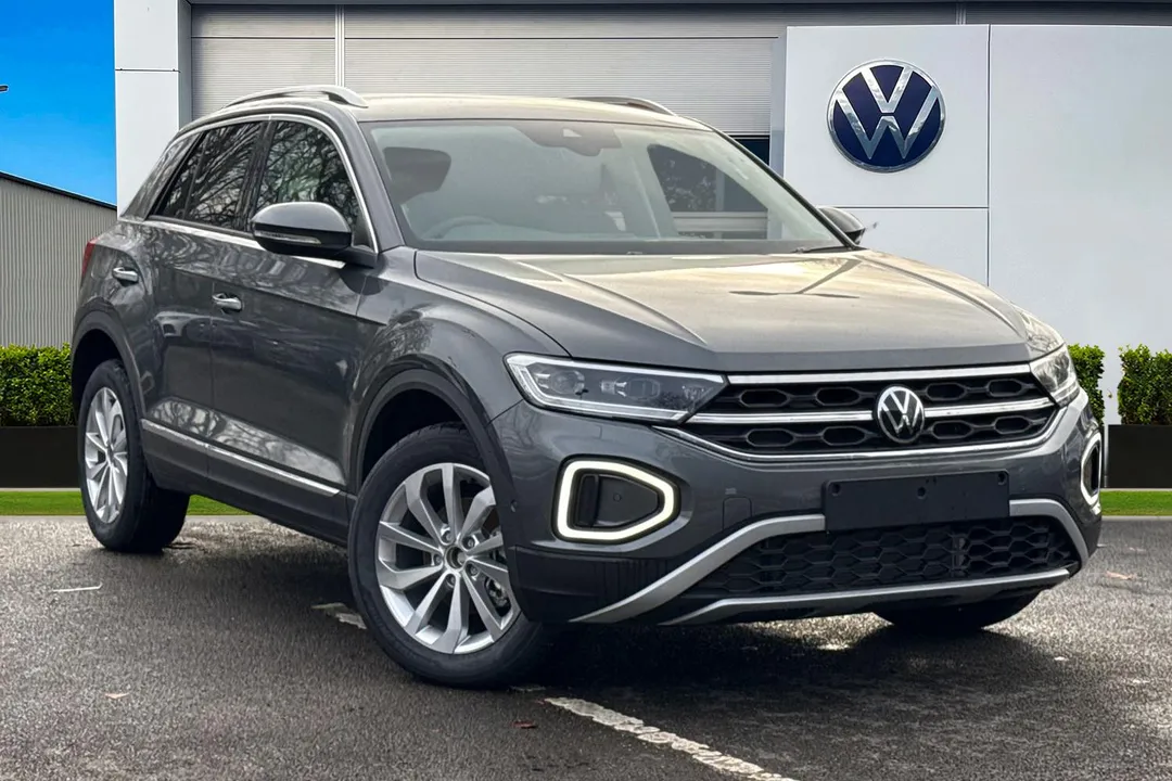 Volkswagen T-Roc video thumbnail