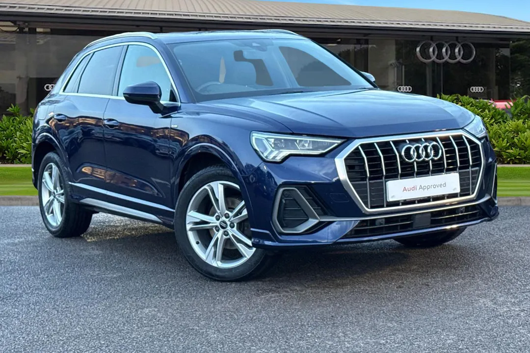 Audi Q3 video thumbnail