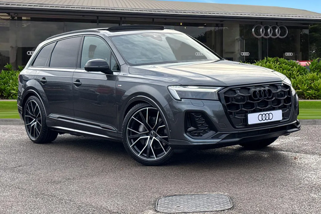 Audi Q7 video thumbnail