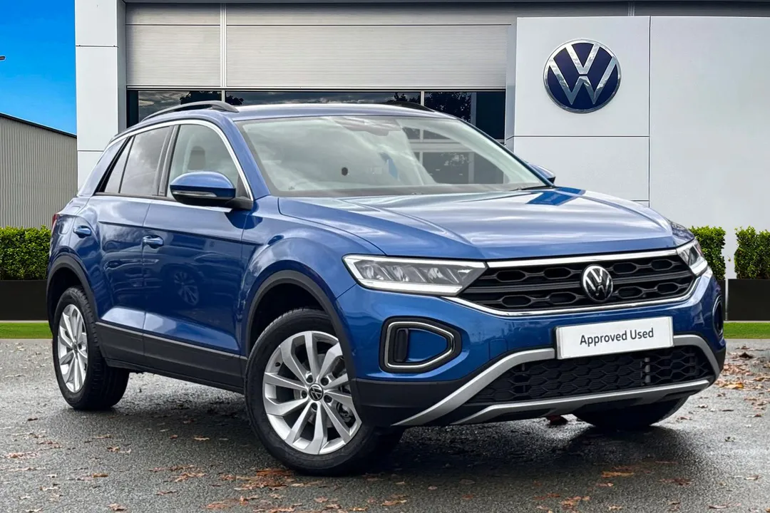 Volkswagen T-Roc video thumbnail