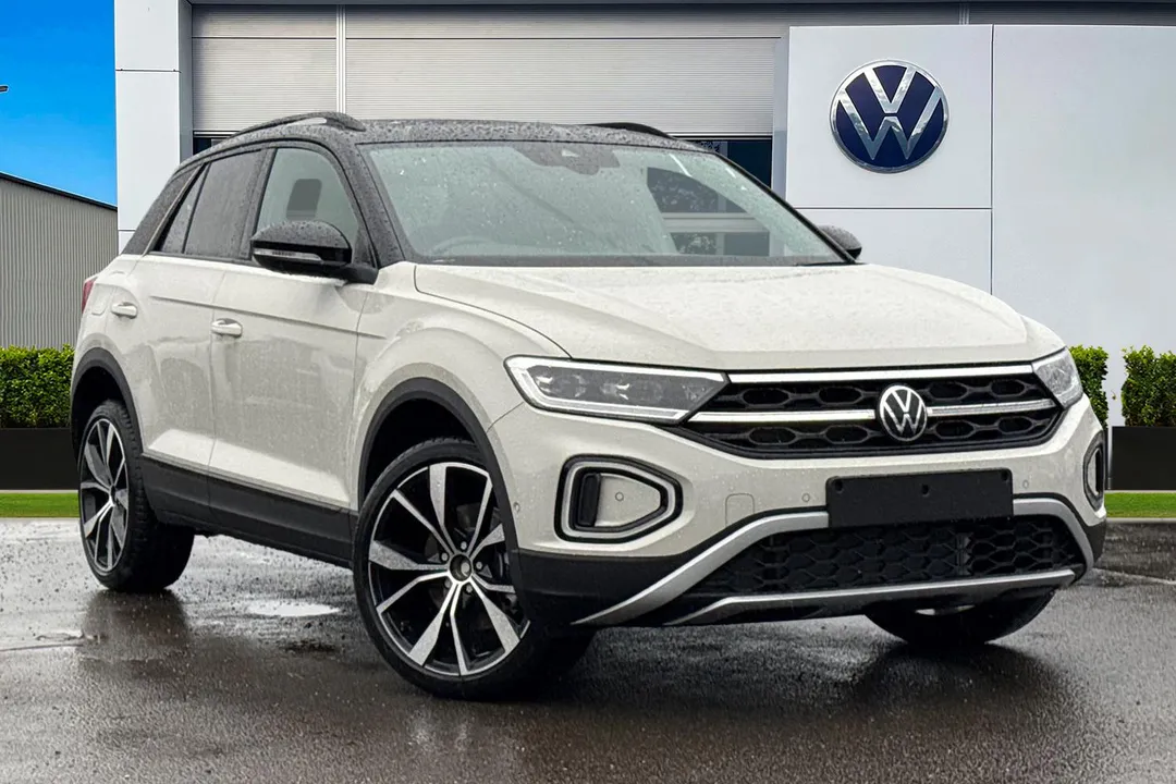 Volkswagen T-Roc video thumbnail