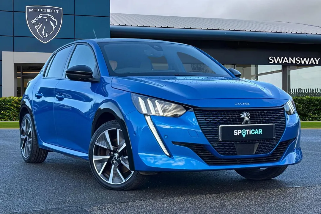 PEUGEOT e-208 video thumbnail