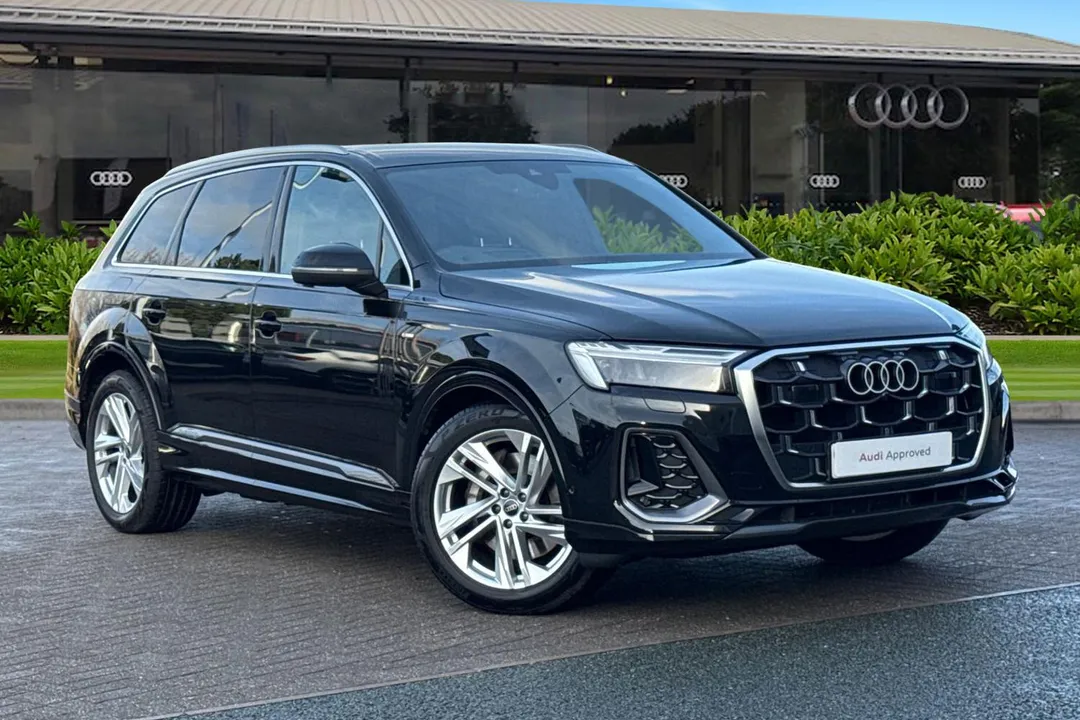 Audi Q7 video thumbnail