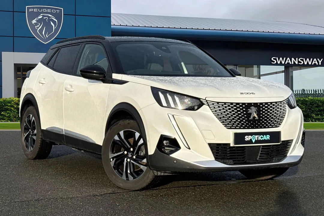 PEUGEOT e-2008 video thumbnail