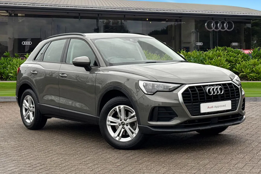Audi Q3 video thumbnail