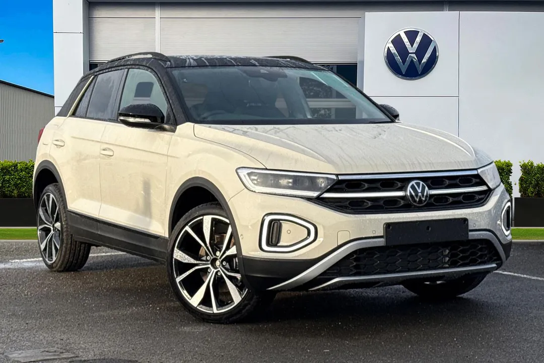 Volkswagen T-Roc video thumbnail