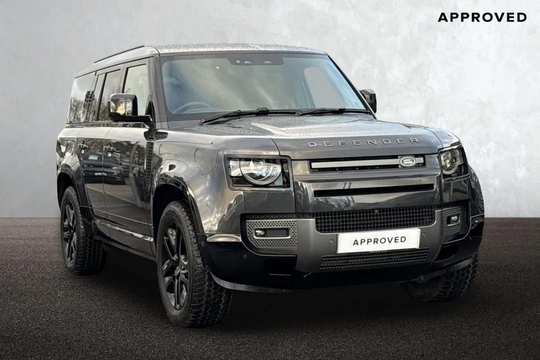 Land Rover Defender 130 video thumbnail